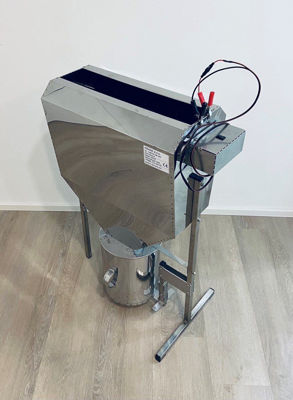 Dispositivo para apartar abejas Logar 50 cm con pedal para colmenas modulares