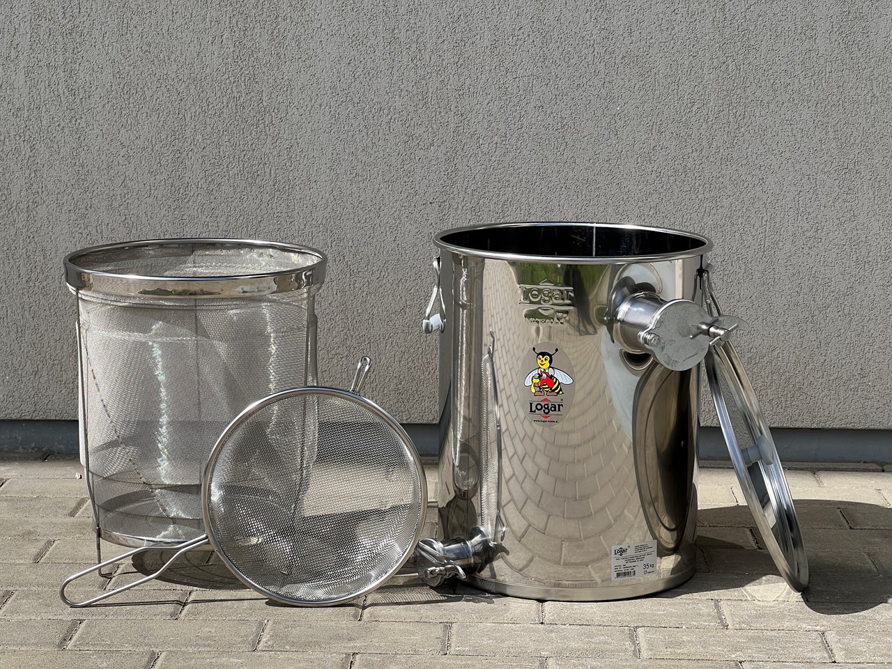 Cuba colectora con tamiz Logar 35 kg – tamiz que no se obstruye